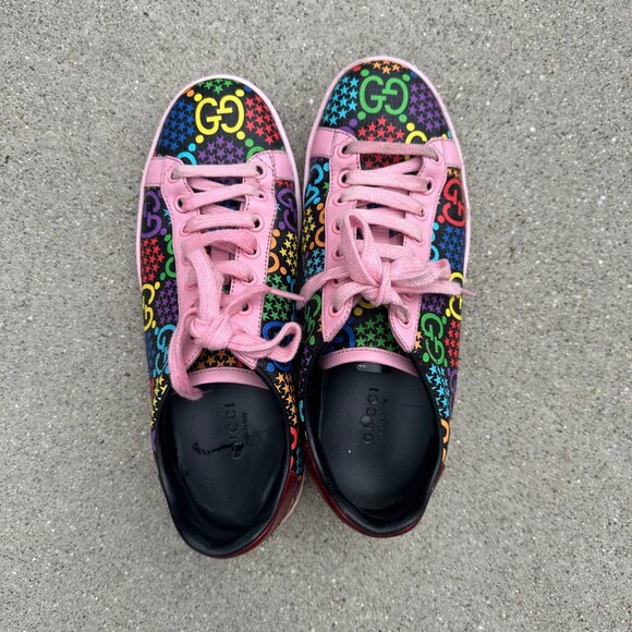 Gucci - Picture 1 of 7